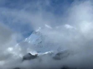 Flight delay solutions agencies use for Lukla connections.